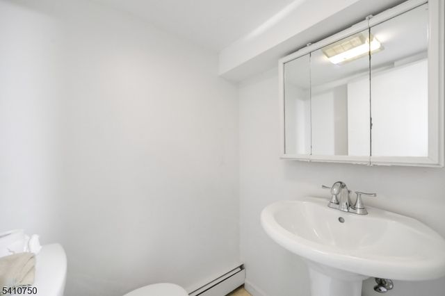 23 Berkshire Rd, Fair Lawn Boro, NJ 07410