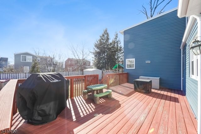 23 Berkshire Rd, Fair Lawn Boro, NJ 07410