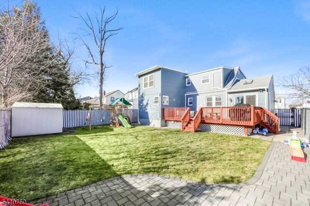 23 Berkshire Rd, Fair Lawn Boro, NJ 07410