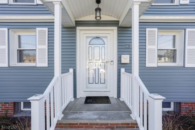 23 Berkshire Rd, Fair Lawn Boro, NJ 07410