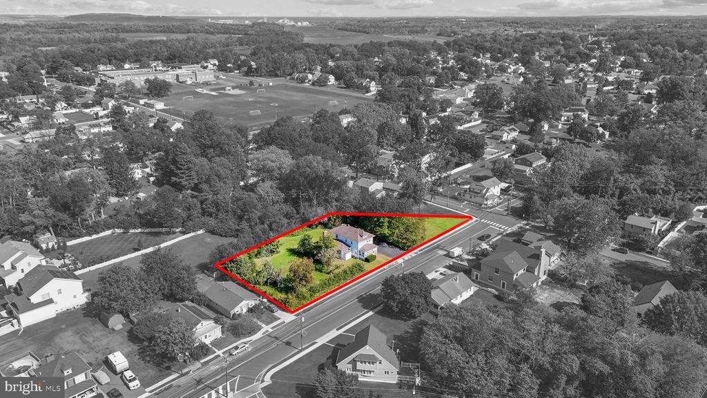433 WILBUR HENRY DR, FLORENCE, NJ 08518 — photo 2