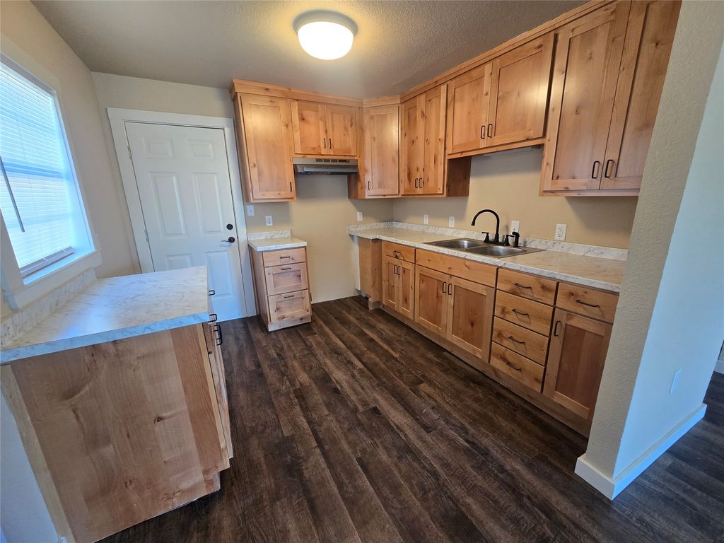 1103 15th Street 1105, Mineral Wells, TX 76067