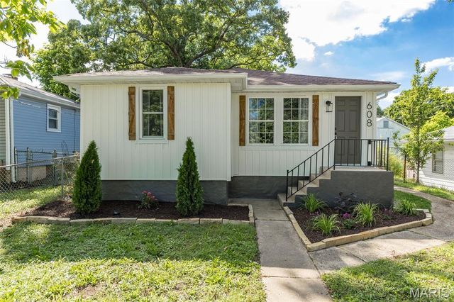 608 N 4th Street, De Soto, MO 63020