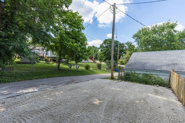 608 N 4th Street, De Soto, MO 63020