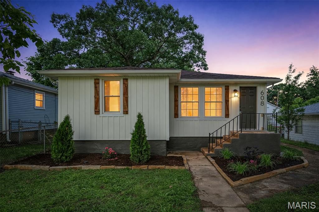 608 N 4th Street, De Soto, MO 63020