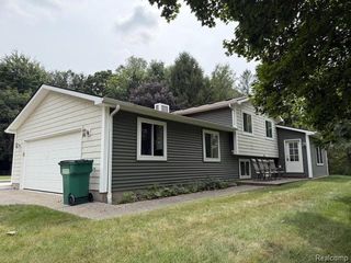 3595 Davison Lake Road, Ortonville, MI 48462