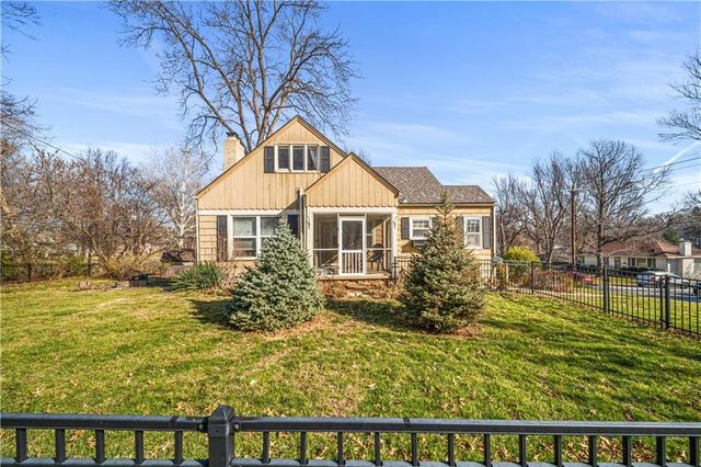 5000 NEOSHO Lane, Roeland Park, KS 66205