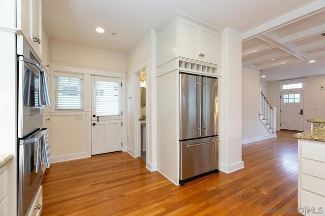 457 D Ave, Coronado, CA 92118