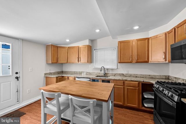 21 E WEST ST E, Baltimore, MD 21230