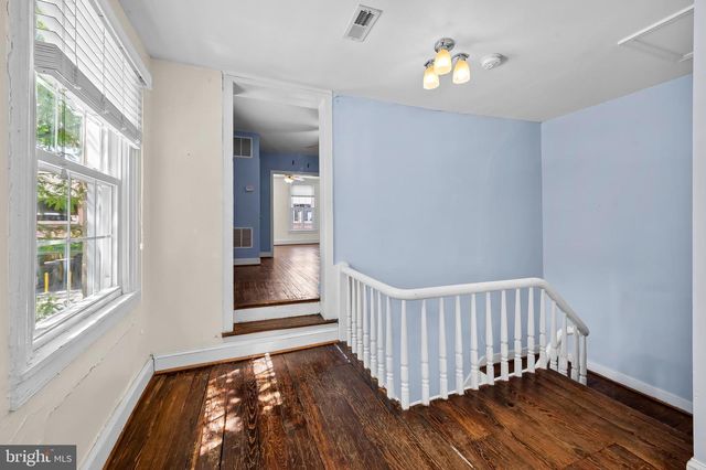 21 E WEST ST E, Baltimore, MD 21230