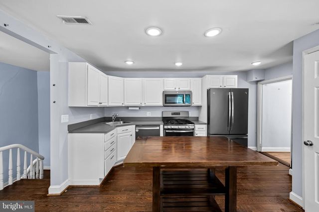 21 E WEST ST E, Baltimore, MD 21230