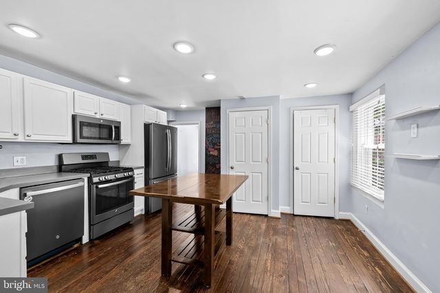 21 E WEST ST E, Baltimore, MD 21230