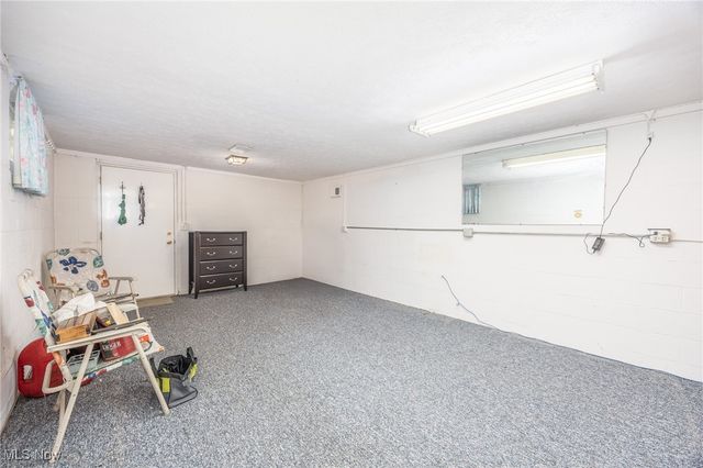 3401 6th Avenue, Vienna, WV 26105