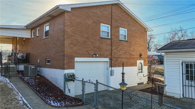 3401 6th Avenue, Vienna, WV 26105