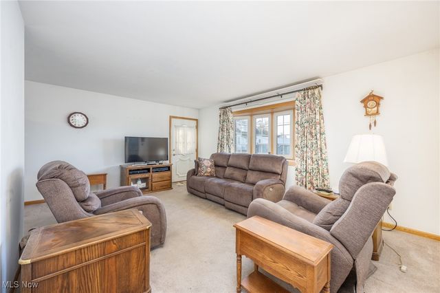 3401 6th Avenue, Vienna, WV 26105