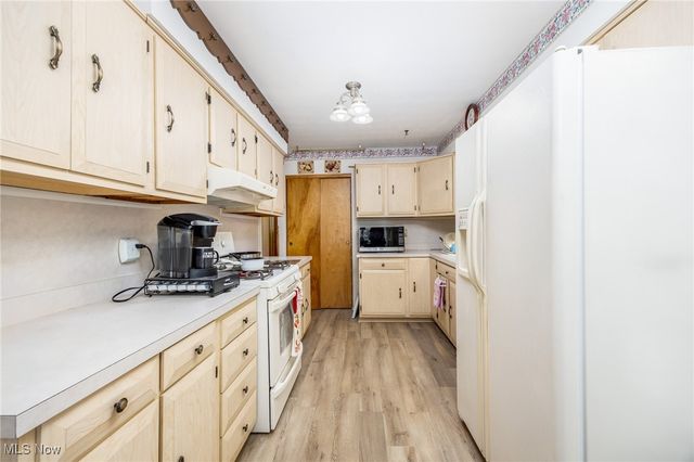 3401 6th Avenue, Vienna, WV 26105