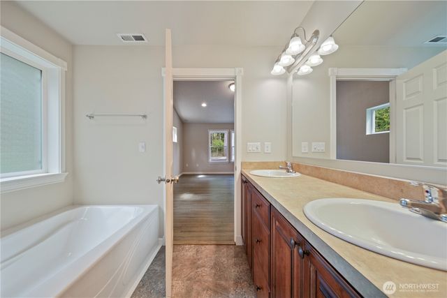 3328 104th Avenue SW, Olympia, WA 98512