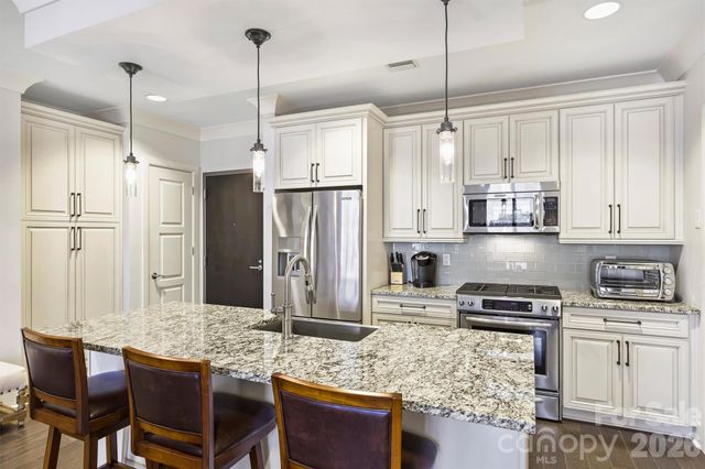 222 S Caldwell Street 1708, Charlotte, NC 28202