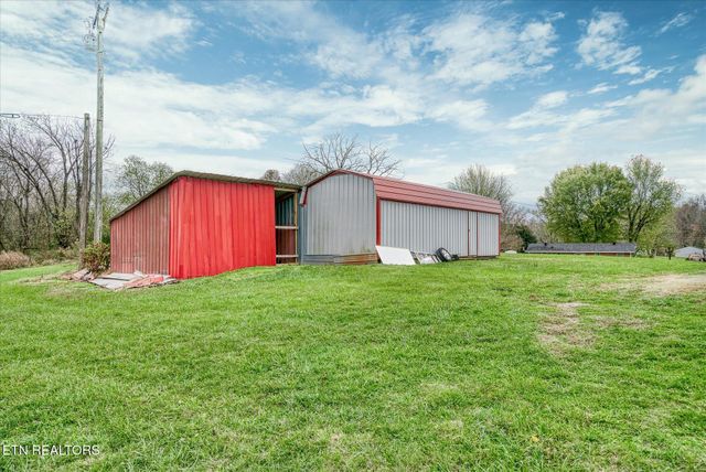 2095 Rickman Rd, Livingston, TN 38570