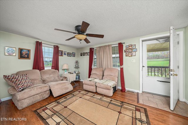 2095 Rickman Rd, Livingston, TN 38570