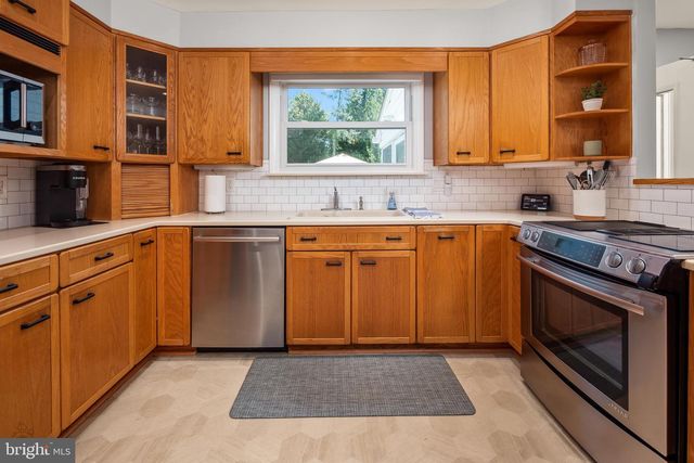 921 PATRIOT DR, Lansdale, PA 19446