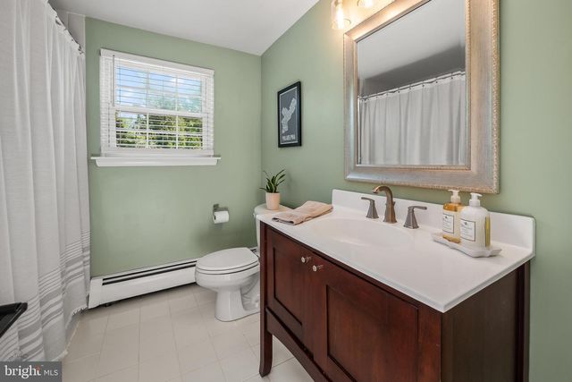 921 PATRIOT DR, Lansdale, PA 19446