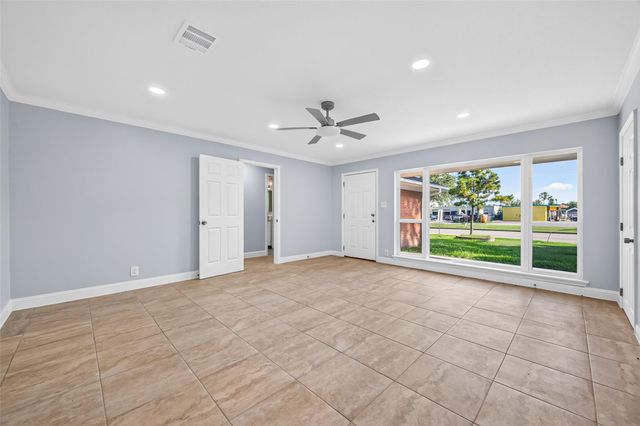 6846 Beechnut Street, Houston, TX 77074