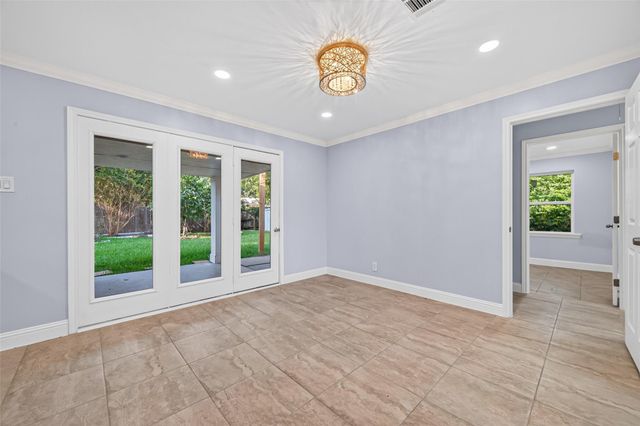6846 Beechnut Street, Houston, TX 77074