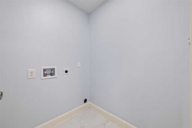 6846 Beechnut Street, Houston, TX 77074