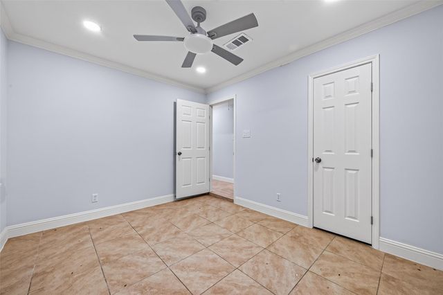 6846 Beechnut Street, Houston, TX 77074