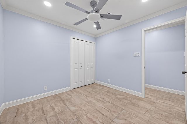 6846 Beechnut Street, Houston, TX 77074