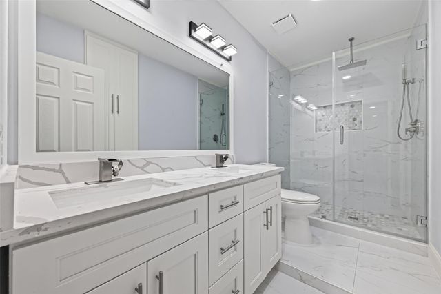 6846 Beechnut Street, Houston, TX 77074