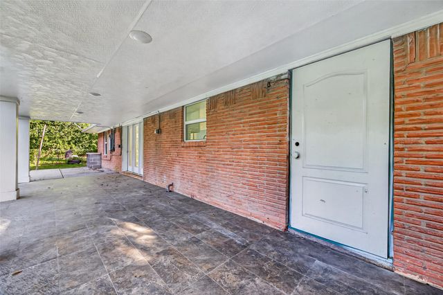 6846 Beechnut Street, Houston, TX 77074