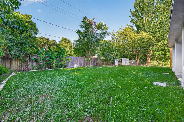 6846 Beechnut Street, Houston, TX 77074