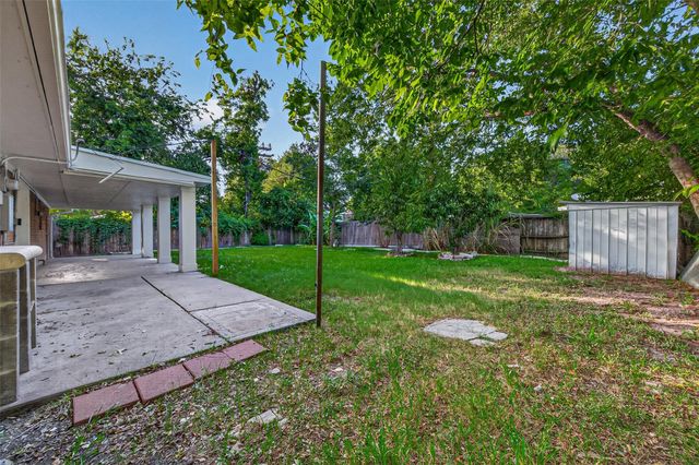 6846 Beechnut Street, Houston, TX 77074