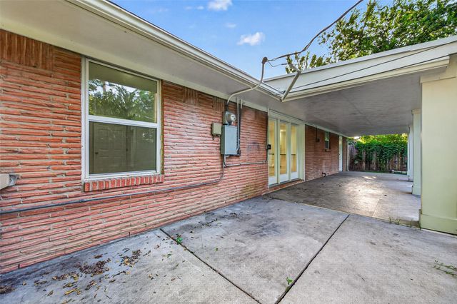 6846 Beechnut Street, Houston, TX 77074