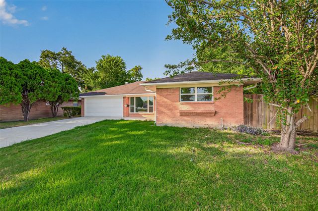 6846 Beechnut Street, Houston, TX 77074