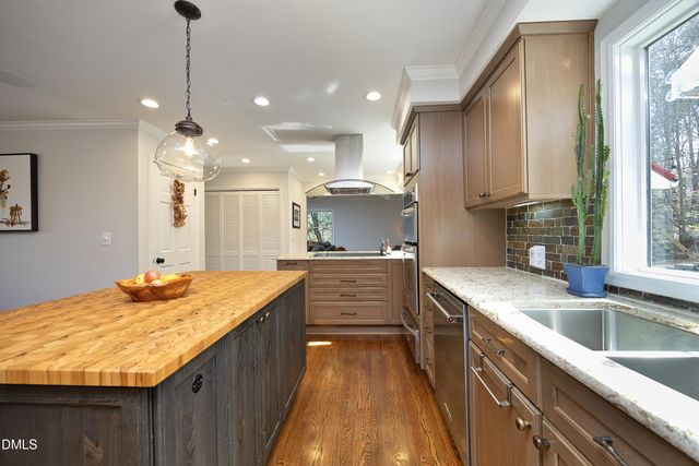 506 Bayberry Drive, Chapel Hill, NC 27517