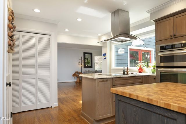 506 Bayberry Drive, Chapel Hill, NC 27517