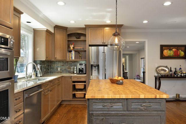 506 Bayberry Drive, Chapel Hill, NC 27517