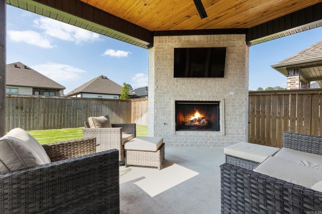 24 Mountain Brook Road, Little Rock, AR 72223