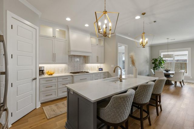 24 Mountain Brook Road, Little Rock, AR 72223