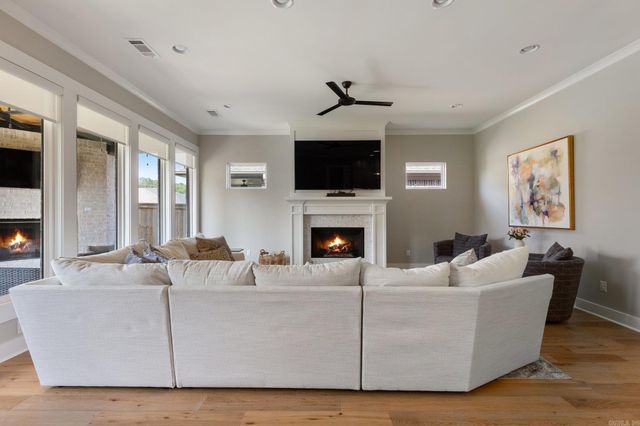 24 Mountain Brook Road, Little Rock, AR 72223