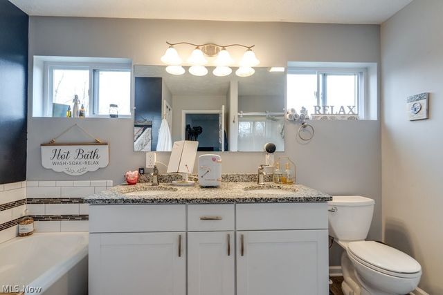 2904 Pepper Hill Circle, Akron, OH 44312