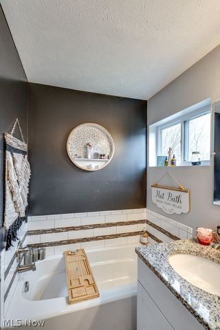 2904 Pepper Hill Circle, Akron, OH 44312