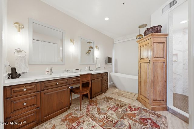 8095 E CORTEZ Drive, Scottsdale, AZ 85260