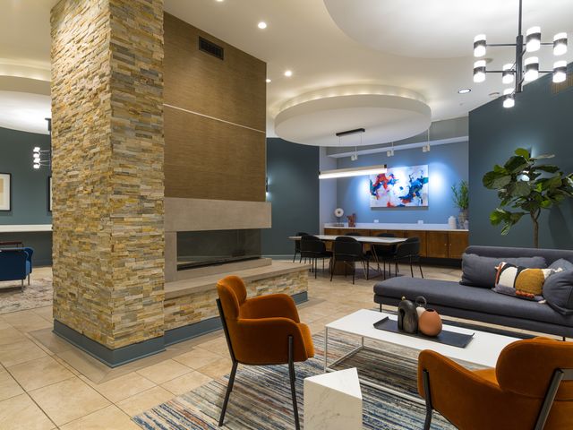 255 N Addison Avenue 304, Elmhurst, IL 60126