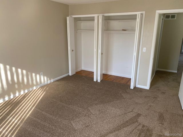16150 N Park Drive 201, Southfield, MI 48075