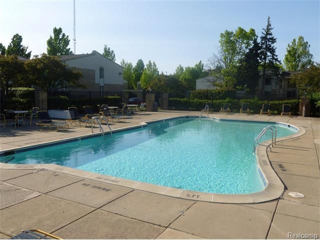 16150 N Park Drive 201, Southfield, MI 48075