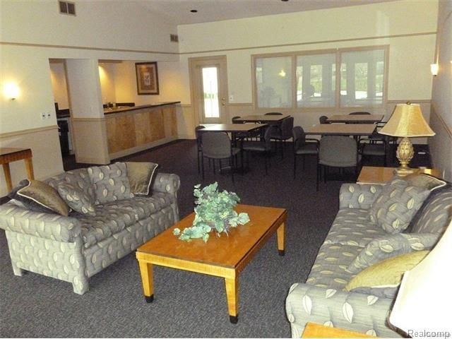 16150 N Park Drive 201, Southfield, MI 48075